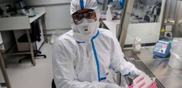 HOY / Brasil autoriza hacer test rápidos de coronavirus en las farmacias