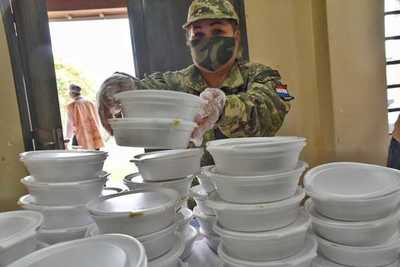 PARAGUAY SOLIDARIO: ENTREGA DE ALIMENTOS EN SAN COSME Y DAMIAN Y CNEL. BOGADO