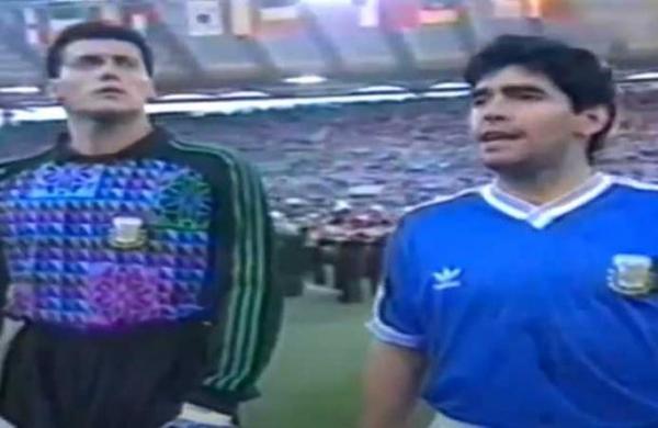 Maradona estuvo cerca de ser expulsado justo antes del inicio de la final de Italia '90 - SNT