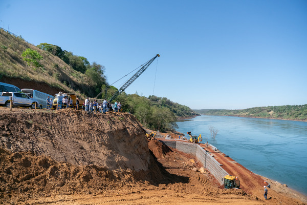 Obras del SEGUNDO PUENTE están ADELANTADAS en Brasil, pero en el lado PARAGUAYO ni las moscas