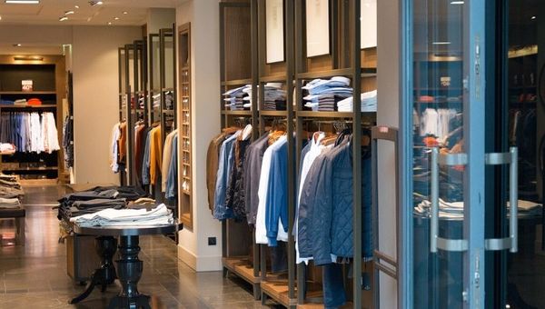 Grandes comercios alegan que es insostenible aguardar hasta la tercera fase de la cuarentena inteligente