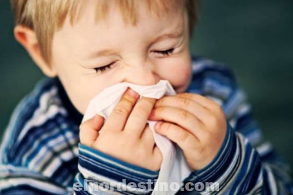 Es posible que algunas de las precauciones que toman los padres no estén ayudando para evitar que los niños se resfríen