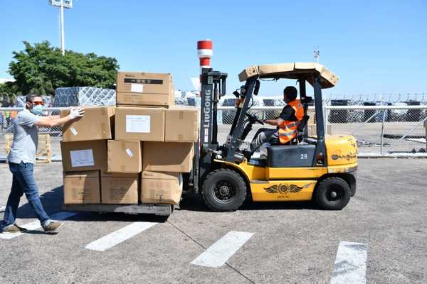 Empresas piden 'reconsiderar' contrato con Salud tras fiasco en compra de insumos chinos