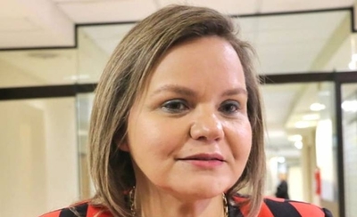 HOY / Lilian niega vínculo con insumos médicos pero reconoce que estaban en depósito de su sobrina