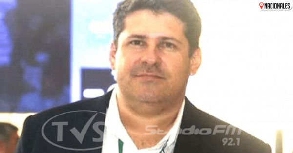 Mano derecha de Efraín está prófugo tras mandar clonar chips de periodistas y diputado