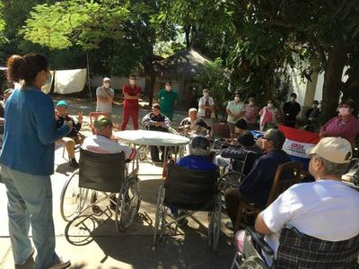 Adultos mayores, entre la estigmatización y la necesidad de protegerlos - Nacionales - ABC Color