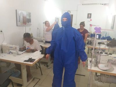 Firmas de confección se adaptan con ítems de prevención