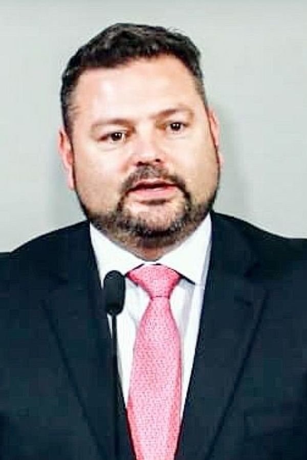 Insumos defectuosos: “Una de las compañías que no ha cumplido con el Estado es Royal Seguros”, según Procurador - A La Gran 7-30 - ABC Color