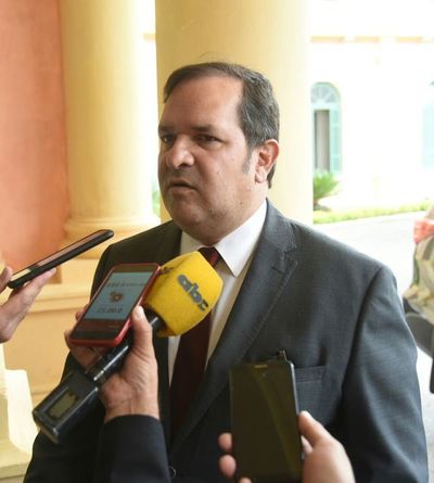 Diputado Paniagua afirma que postura sobre juicio político a Sandra Quiñónez no fue consensuada con Colorado Añetete - La Primera Mañana - ABC Color