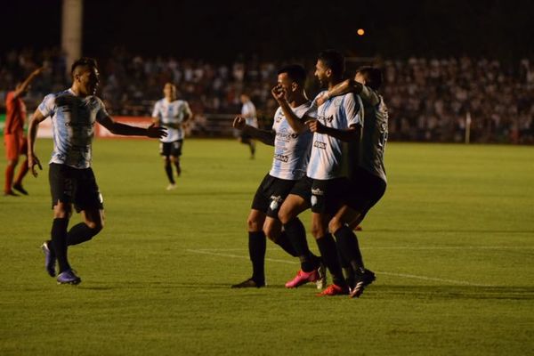 El gesto de Salcedo, Candia y Don para que el sueldo alcance a todo el plantel - Guaireña - ABC Color