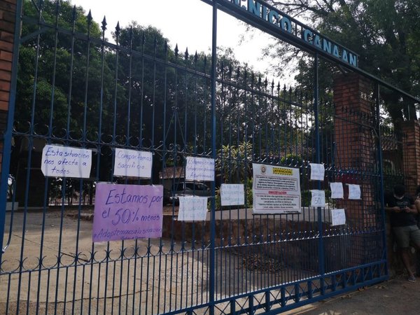 En San Antonio, Ñemby y Villa Elisa, padres de alumnos exigen reducción del 50% en cuotas a colegios privados - ADN Paraguayo