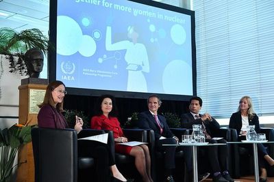 Nuevo programa de becas busca impulsar a más mujeres en la industria nuclear