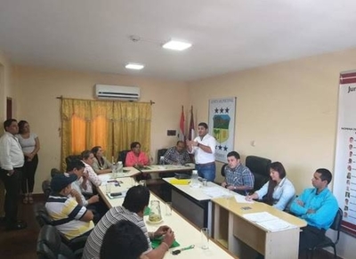 HOY / No pagan sueldos, gastan  sin respaldo y tragadas,  denuncian ediles de Ñemby