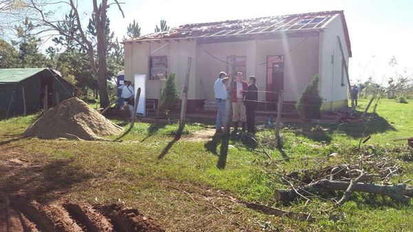 Reparan puesto de salud afectado por temporal en San Javier