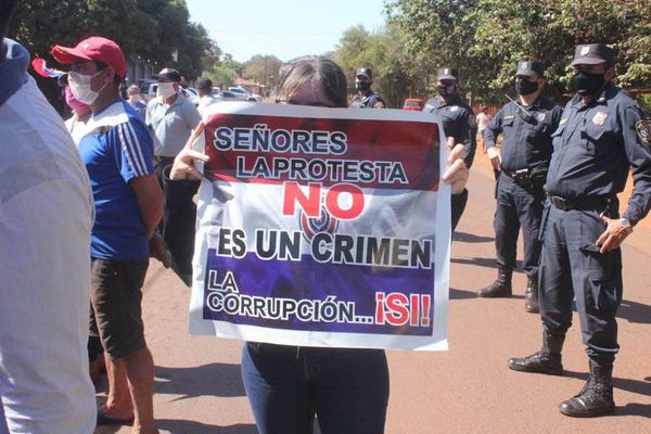 “Cacerolazo” para pedir más apoyo