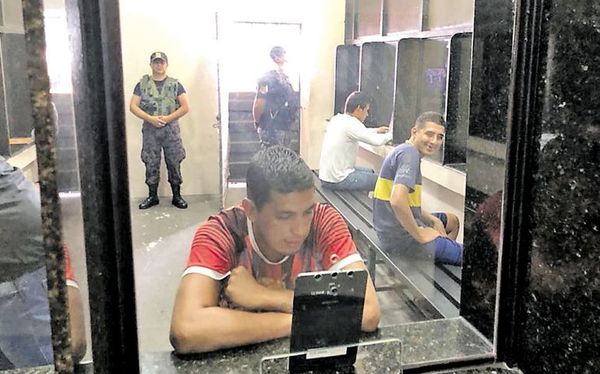Más de 1.200 reclusos libres durante cuarentena - Judiciales y Policiales - ABC Color