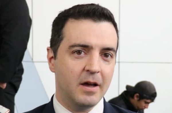 Ante la falta de insumos, proponen el programa Pytyvõ para trabajadores de blanco