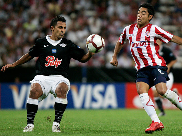 Dos paraguayos entre los que más jugaron la Libertadores