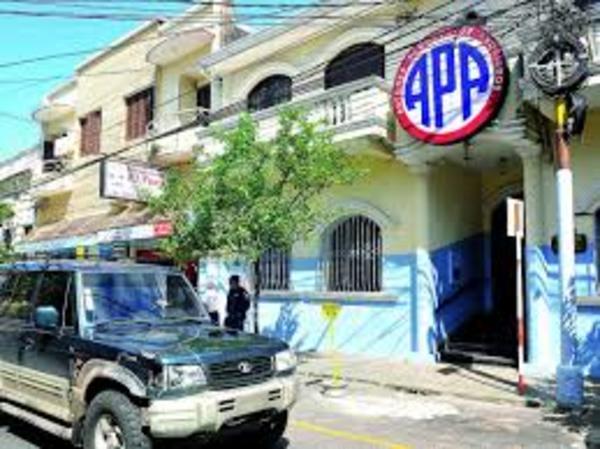 Más de 1000 socios de APA recibieron sus regalías cuatrimestrales - .::RADIO NACIONAL::.