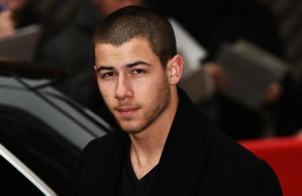 Por qué Nick Jonas está dentro de la población de riesgo del coronavirus - SNT