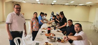 En plena cuarentena, médicos del Hospital Regional de Oviedo celebraron Día del Trabajador