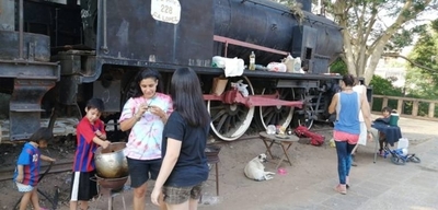 HOY / Jóvenes realizan olla popular en la zona de Pelopincho de Asunción