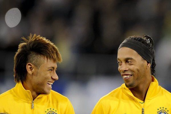“Neymar tiene condiciones del nivel de Ronaldinho” - Fútbol - ABC Color