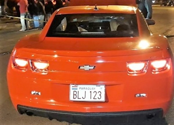 CAMARO con chapa paraguaya disputaba una CARRERA, choco, y mato a un joven en BRASIL