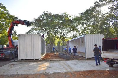Finalmente colocan estructuras para futuro hospital de contingencia en Villarrica - Nacionales - ABC Color