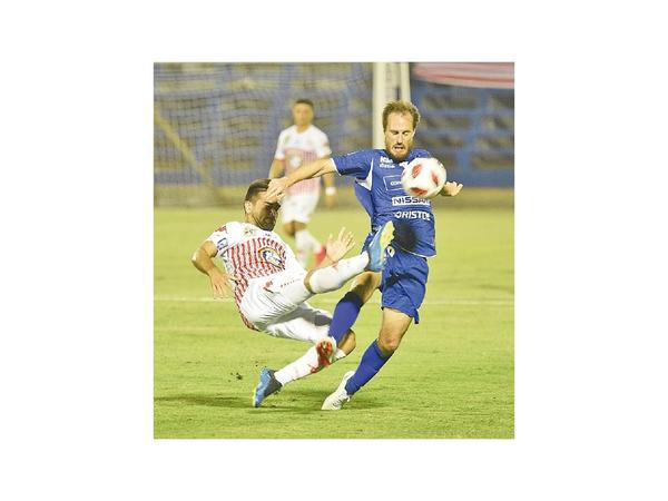 Figueredo ve posible vuelta del fútbol con ajustes de protocolo