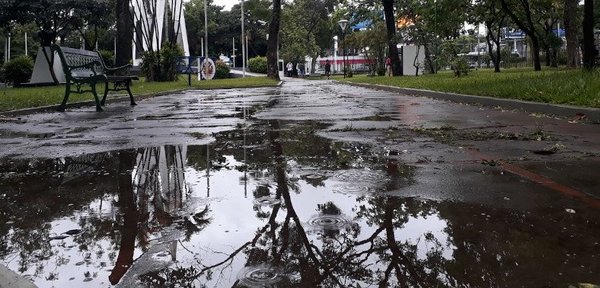 Viernes cálido y con lluvias, anuncia Meteorología
