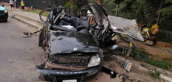 Aparatoso accidente frente a la Ciclovía deja tres personas heridas » Ñanduti