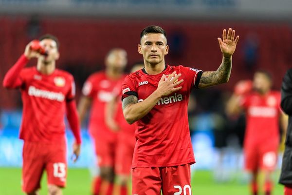 Aránguiz renueva con el Leverkusen - Fútbol - ABC Color