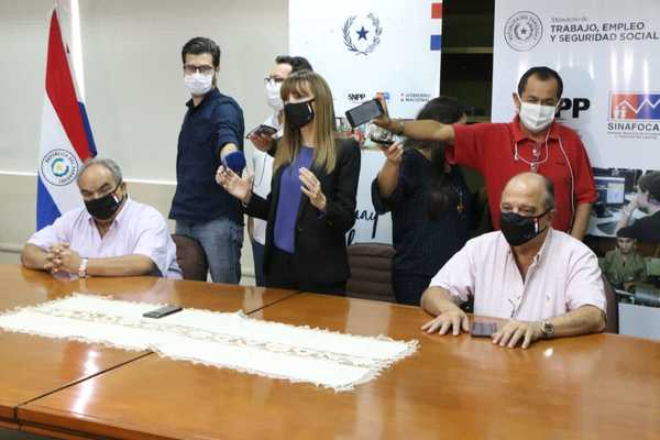 Cuestionadas contrataciones por vía de la excepción en MTESS: Ministra dice que fue antes de la crisis » Ñanduti