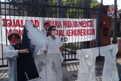 'Todos los días mueren paraguayos gracias a los corruptos, son asesinos directos del pueblo'- Dra. Rossana González