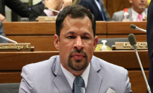 HOY / Diputado Ulises Quintana seguirá recluido en la cárcel de Viñas Cue