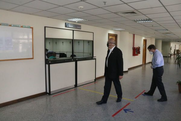 Corte prepara riguroso control para recibir a los abogados
