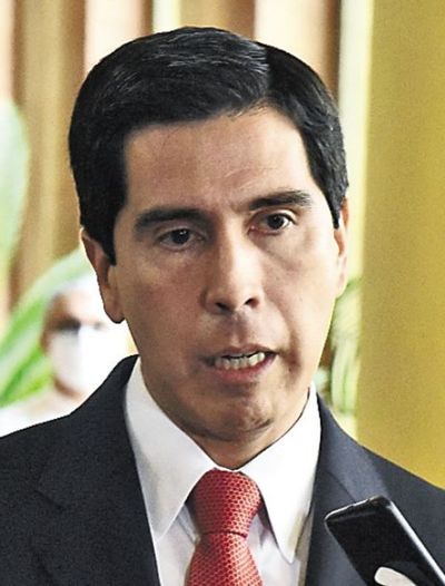 Diputados piden informes a González sobre caso Karim - Política - ABC Color