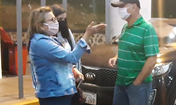 Fiscal viajó durante cuarentena e intentó usar influencia para ingresar al país