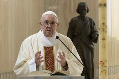 Papa pide unidad a gobernantes para superar pandemia - Mundo - ABC Color