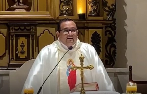 Sacerdote trata de “patoteros” a padres que piden reducción del 50% en las cuotas de escuela en la que él es director - Nacionales - ABC Color