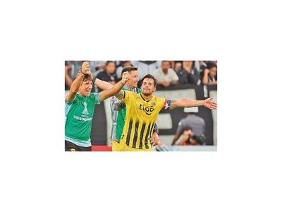 Guaraní aprovecha y asegura jugadores