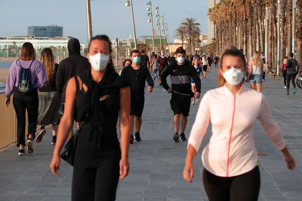 Desconfinamiento: españoles salen a pasear