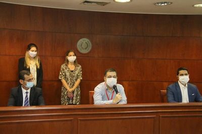 Disponen que 1.013 funcionarios trabajen en sus casas