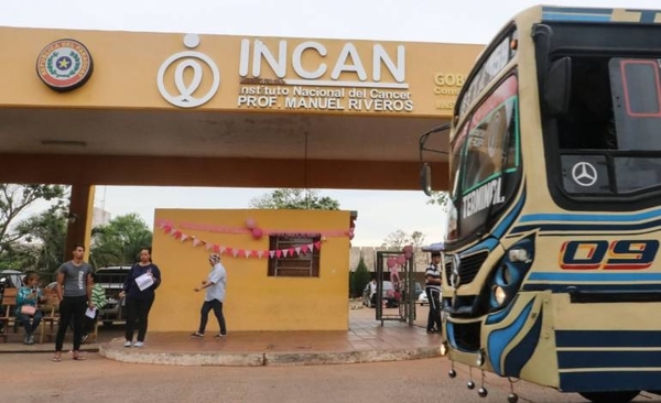 HOY / Pacientes oncológicos del INCAN piden regularizar atención en consultorio