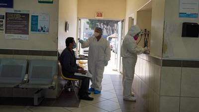 Precaria situación laboral de enfermeras podría dar lugar a un nuevo éxodo de profesionales - ADN Paraguayo