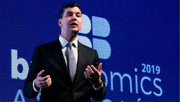 Santiago Peña: "Al impacto económico de la cuarentena también se le suma la poca experiencia para asistir a sectores no tradicionales"