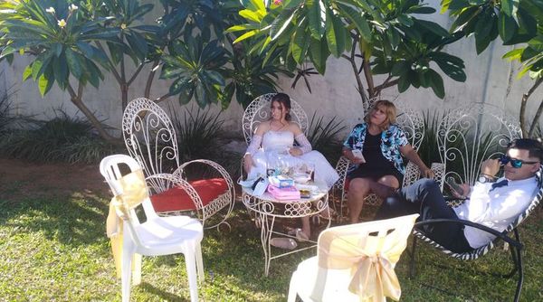 Pareja de recién casados e invitados fueron a parar a la comisaría - Nacionales - ABC Color