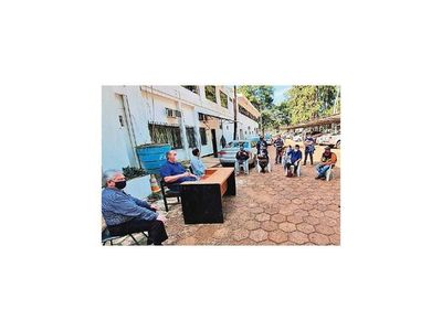 Para el gobernador, la asistencia llega tarde y no es efectiva