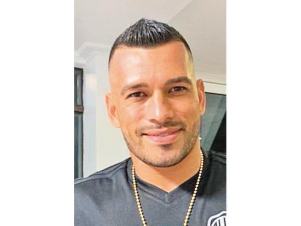 Relevan a comisario tras choque de jugador